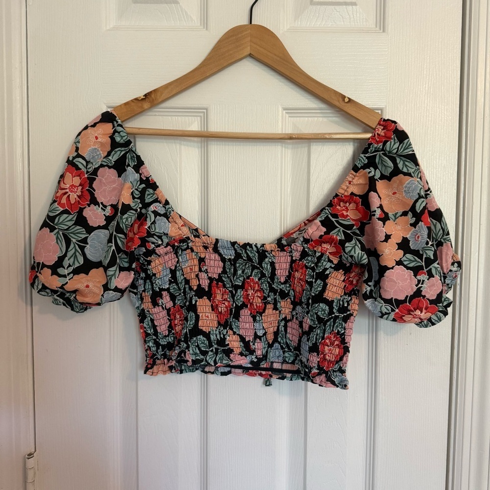 B.O.G. Collective Floral Puff Sleeve Crop Top Summer Spring Beach Medium - Picture 4 of 6